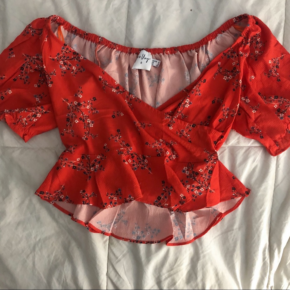 Beautiful summery top from Princess polly!!